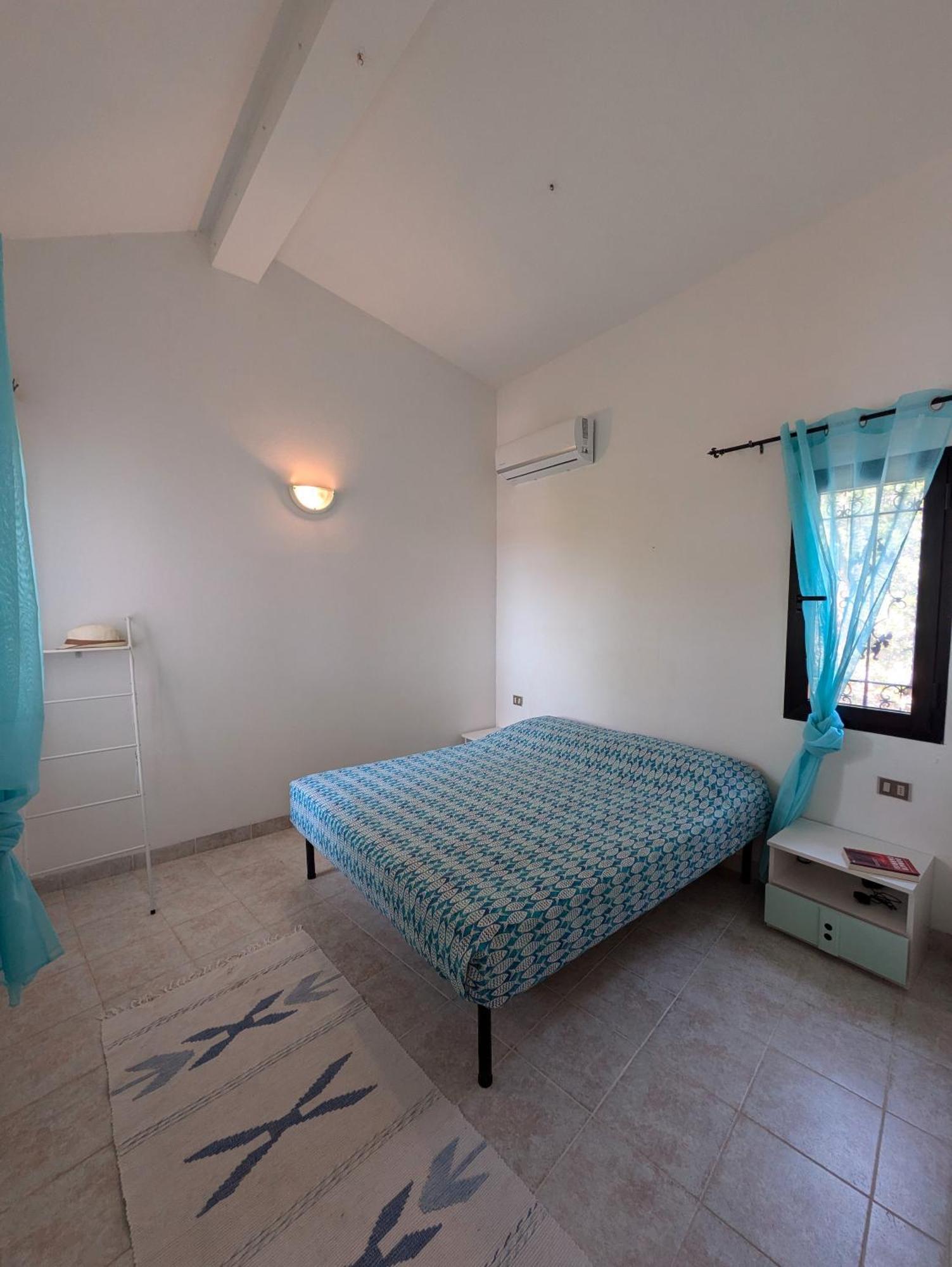 Villa Vista Mare Cala Ginepro Punta Molara Екстер'єр фото