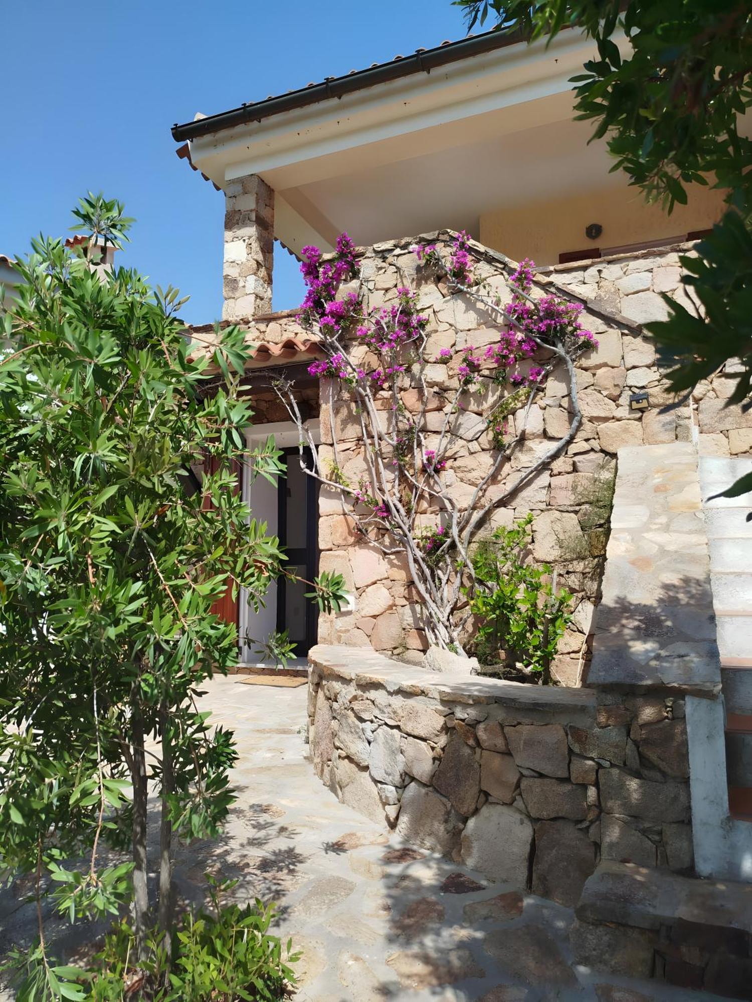 Villa Vista Mare Cala Ginepro Punta Molara Екстер'єр фото